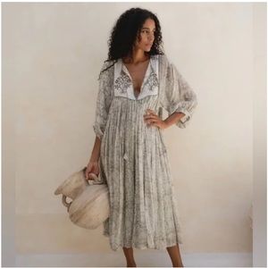 Daughters of India Diya Midi dress